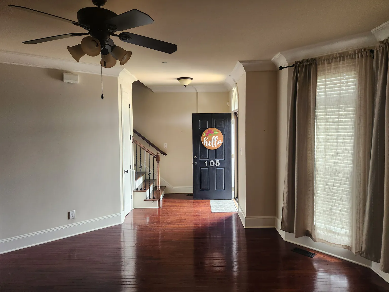2 bed, 1937 sqft, $2,100 — Photo 1
