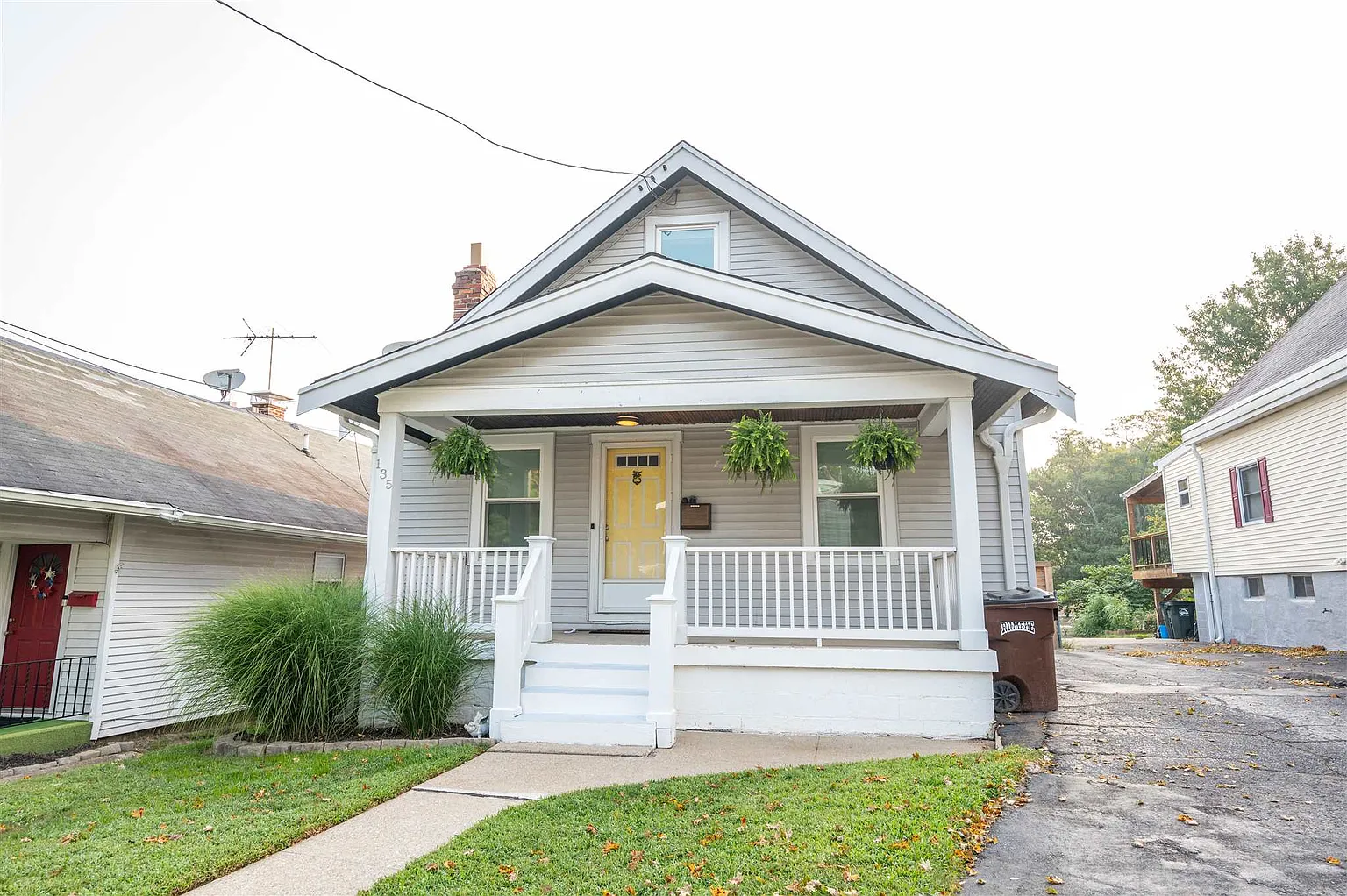 135 Sergeant Ave photo 1