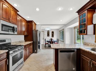 3140 Nassau Dr, Brookfield, WI 53045