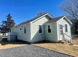 1 Warwick Rd, Villas, NJ 08251