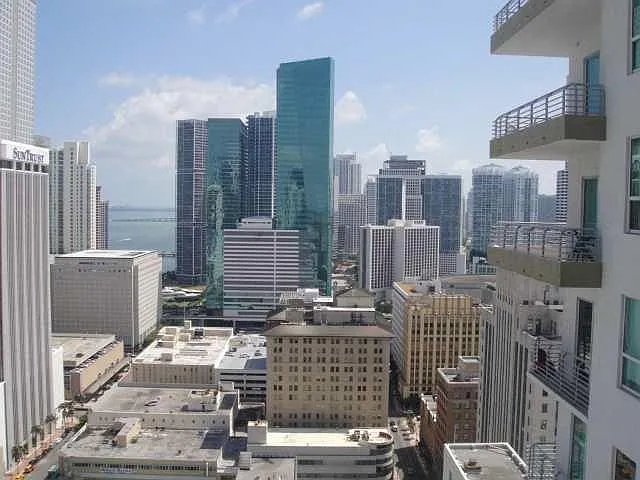 NE 2nd Ave