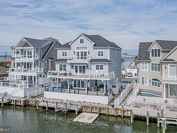 2nd image of 307 Old Landing Rd