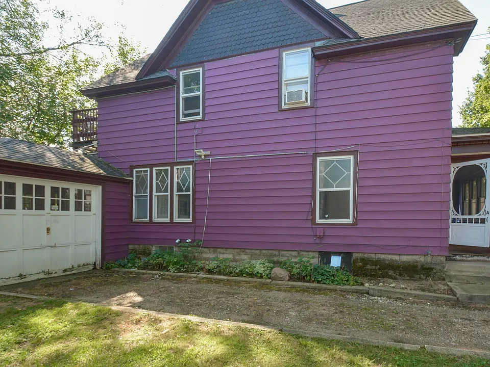 917 Oak st. Kalamazoo-103