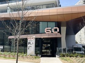 60 Central Park Dr