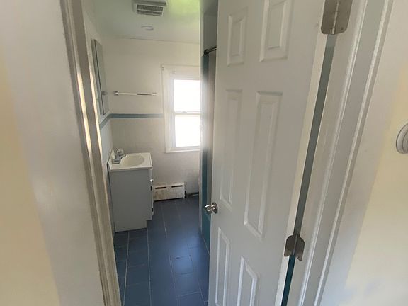5th image of 24-26 Orchard St Floor 3