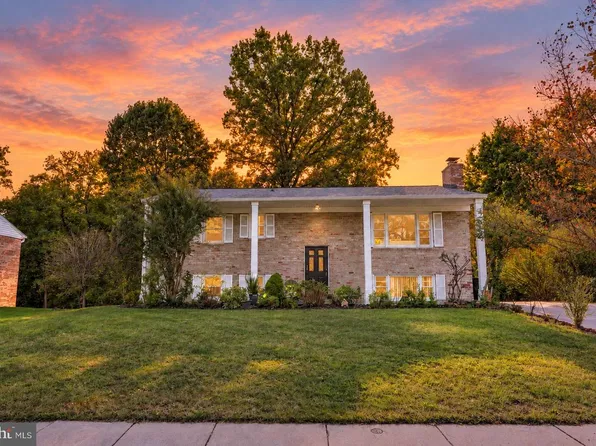 4005 Kilbourne Dr, Fort Washington, MD 20744