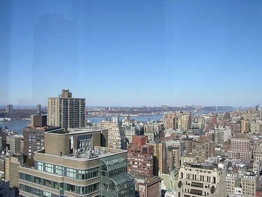 Sold by Sotheby's International Realty | media 2