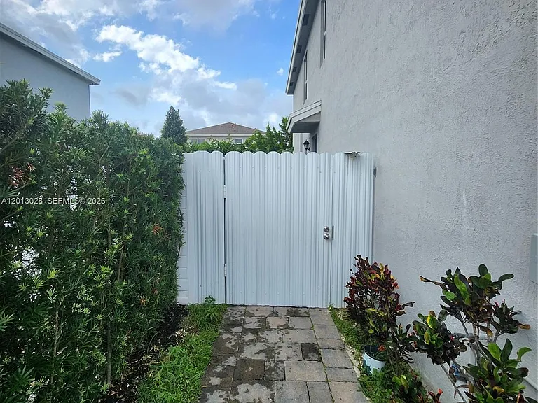 13245 SW 271st Ter #1 — Photo 2