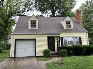 4904 W 58th St, Roeland Park, KS 66205