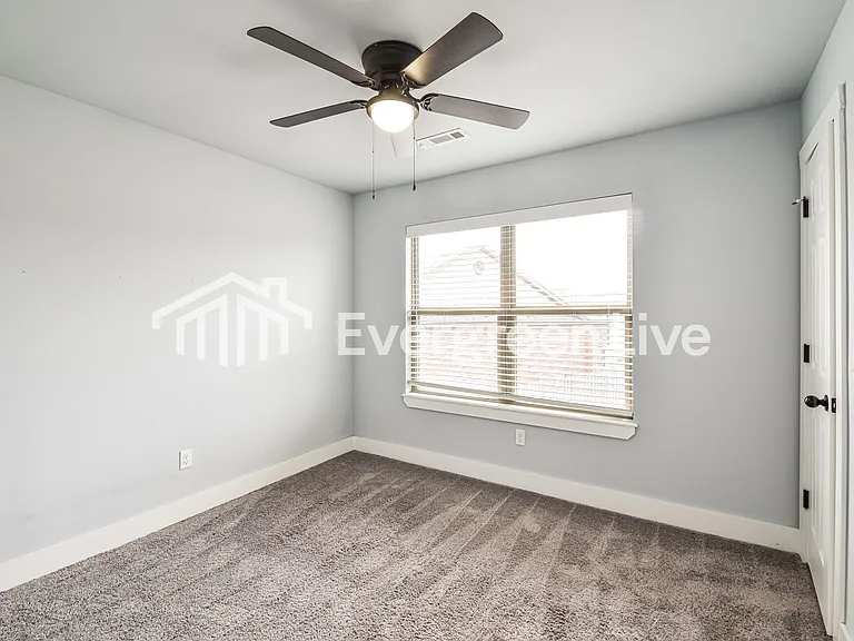 3573 Knox Loop — Photo 13