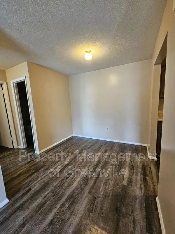 1 bed, 1.0 bath, 810 sqft, $799 — Photo 4
