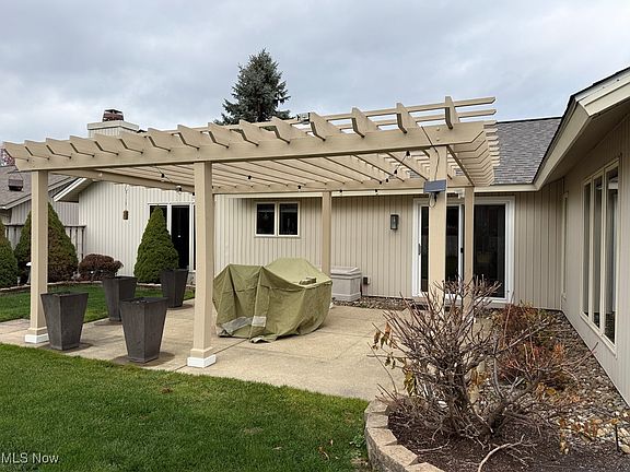 4th image of 32913 Woodstone Cir