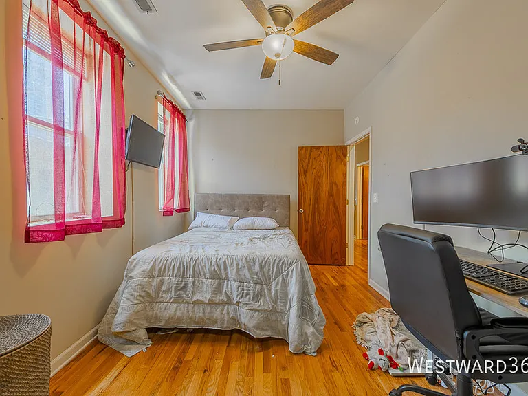 1114 W Hubbard St #2F — Photo 9