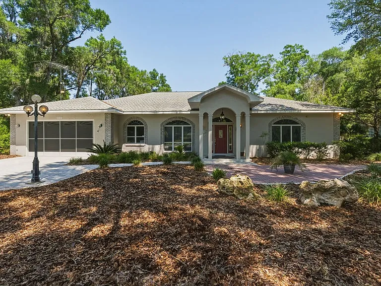 8710 SW 190th Cir #A — Photo 1