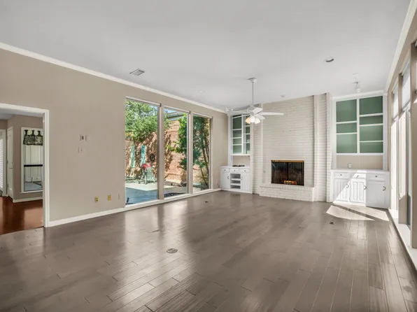 3227 Stonehenge Ln, Carrollton, TX 75006