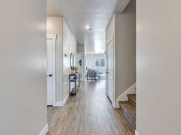 5th image of 3528 N Willy Way