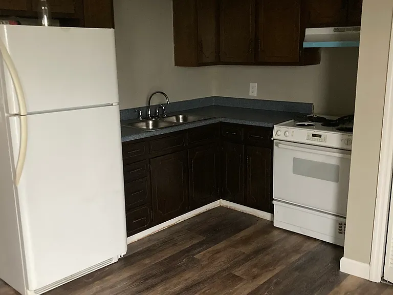 2222 Pennington Ave — Photo 4