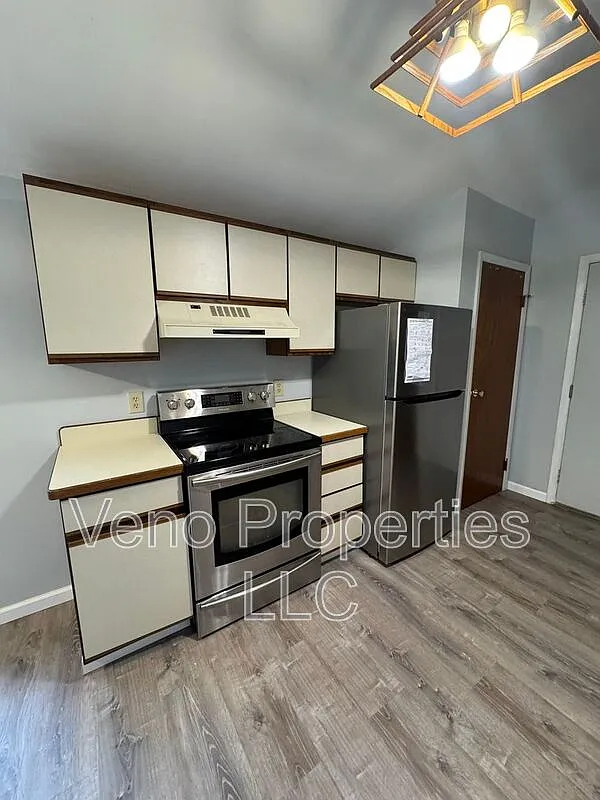 3 bed, 2.0 bath, 1500 sqft, $2,800 — Photo 4