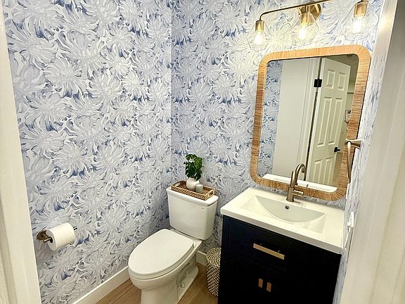 1/2 Bathroom Downstairs