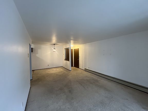3rd image of 10112 W Sharon Ln #11502522