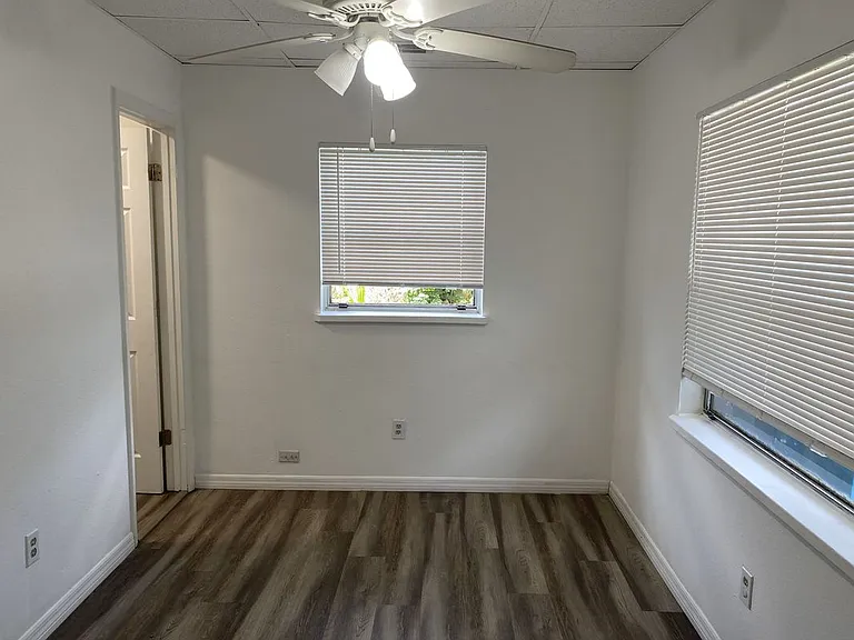 3109 E Jefferson St — Photo 7