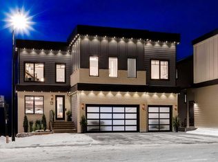 13 N Timberline Ct SW, Calgary, AB T3H 6C8