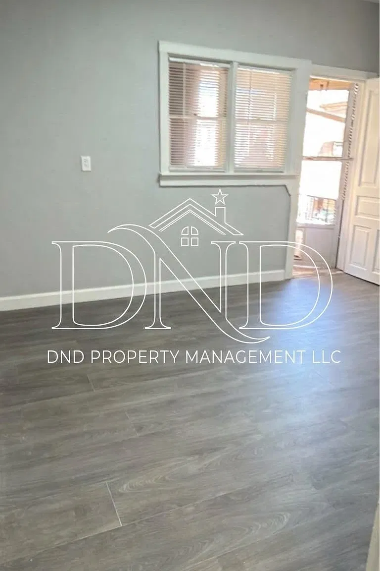 2 bed, $1,300 — Photo 2