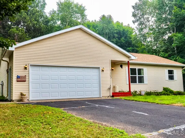1403 N Elevation St, Hancock, MI 49930