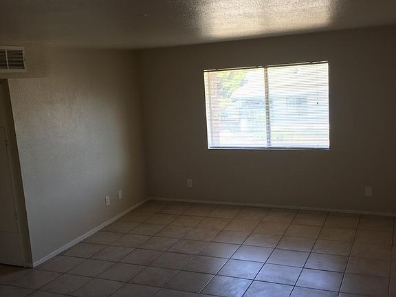 5th image of 1319 Acacia Ave APT 9
