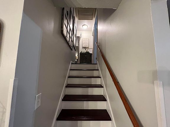 5th image of 632 Moull St