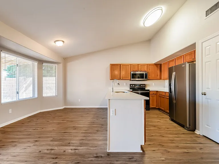 820 N Sailors Way — Photo 6