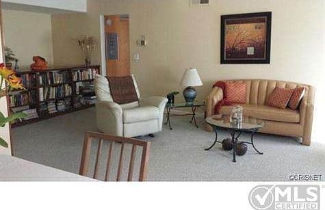 2nd image of 22141 Burbank Blvd Unit 6