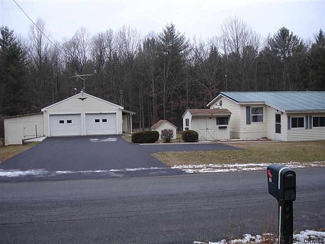 2nd image of 184 Pettis Rd