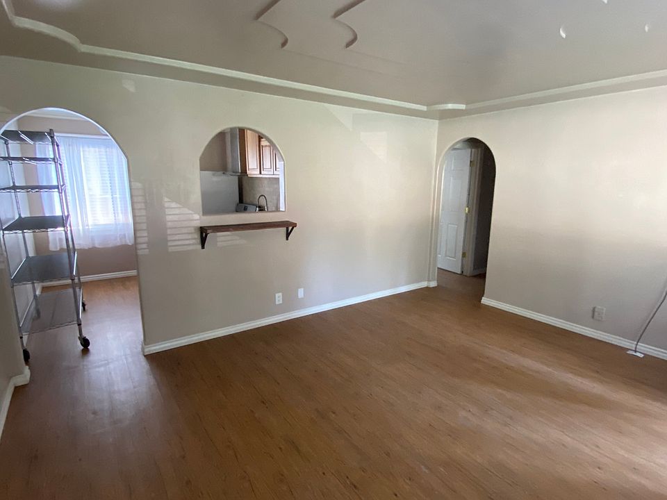 1st image of 1222 Sierra Blvd APT 1