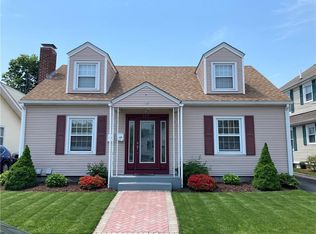 115 Hatfield St, Pawtucket, RI 02861