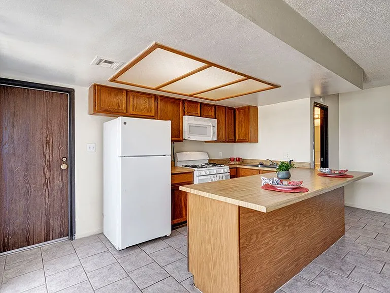 Avanti Townhomes — Photo 10