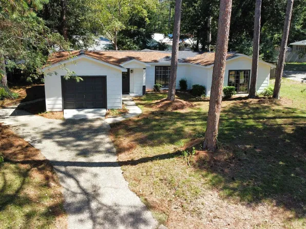 110 Meadow Wood Dr, Daphne, AL 36526