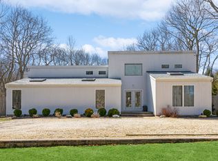 32 Wildflower Rd, East Hampton, NY 11937