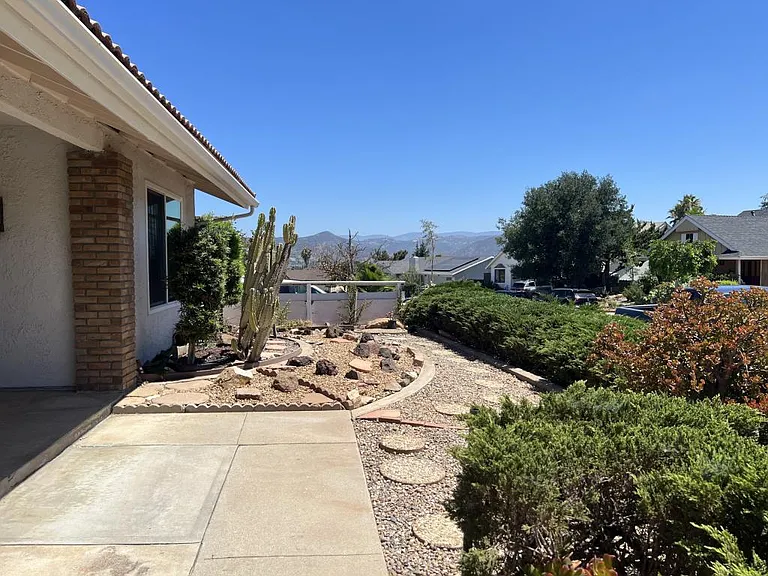 835 McLain St — Photo 4