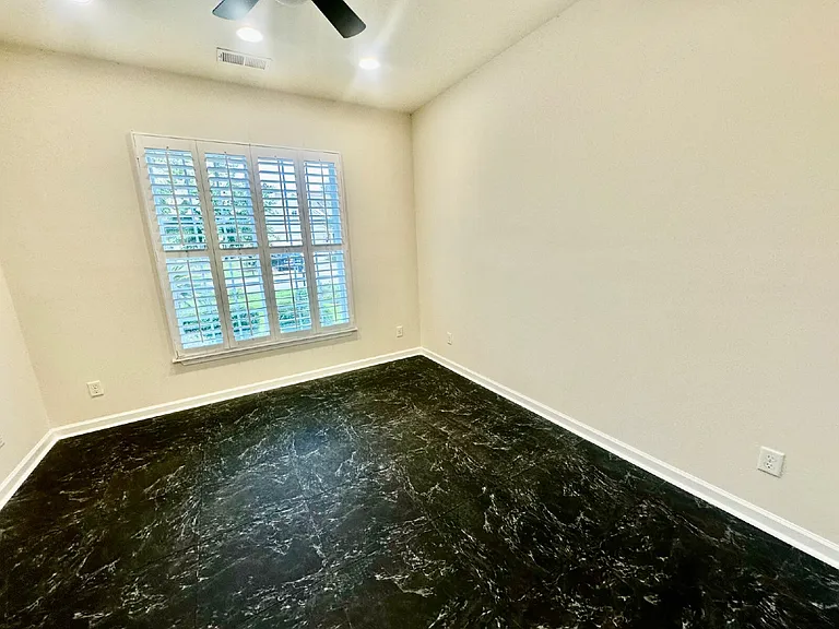 120 Spring Beauty Dr — Photo 23