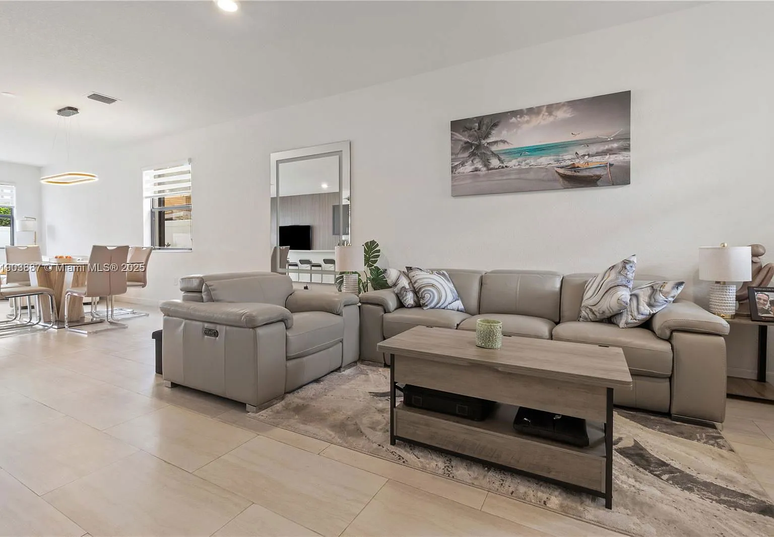 4 bed, 2.5 bath, 1990 sqft, $3,800 — Photo 4