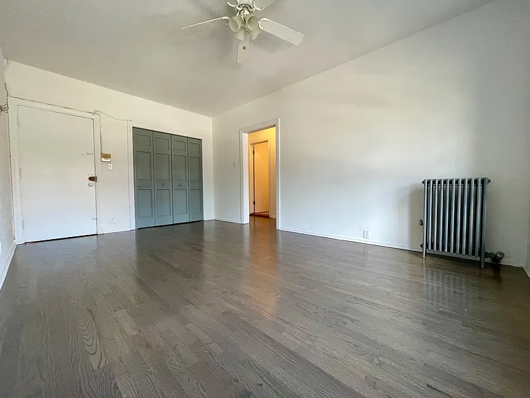 4350 N Ashland Ave — Photo 8