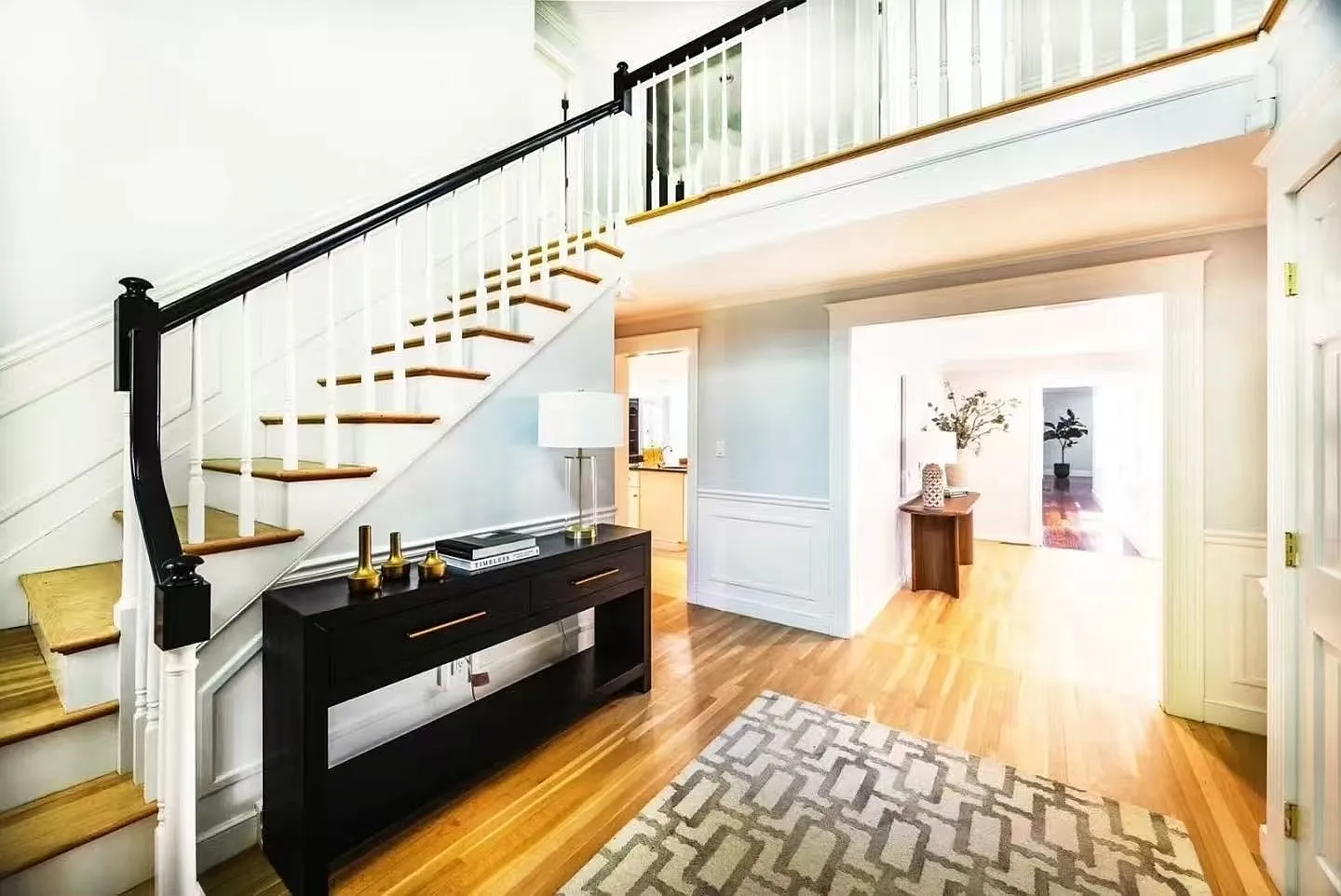 1 bed, 1.0 bath, 1200 sqft, $1,800 — Photo 1