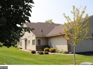 1200 Highridge Ct E, Maplewood, MN 55109