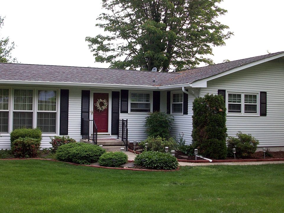 3BR 2Ba Fully Finished Basement with separate thermostat