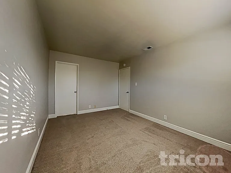 4673 Tallyho Dr — Photo 13