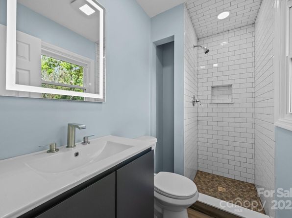 5 Hillview Rd, Asheville, NC 28805