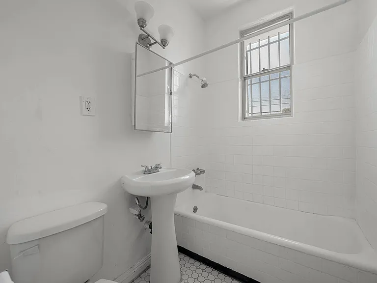1610 N Normandie Ave — Photo 19