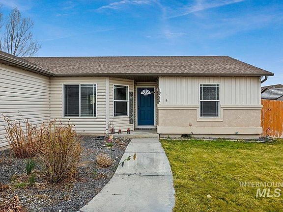 3rd image of 1411 Cayuse Creek Dr