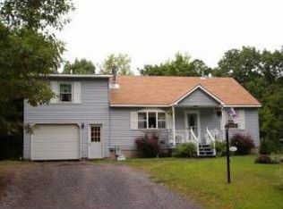 961 N Ravine Rd, Niskayuna, NY 12309